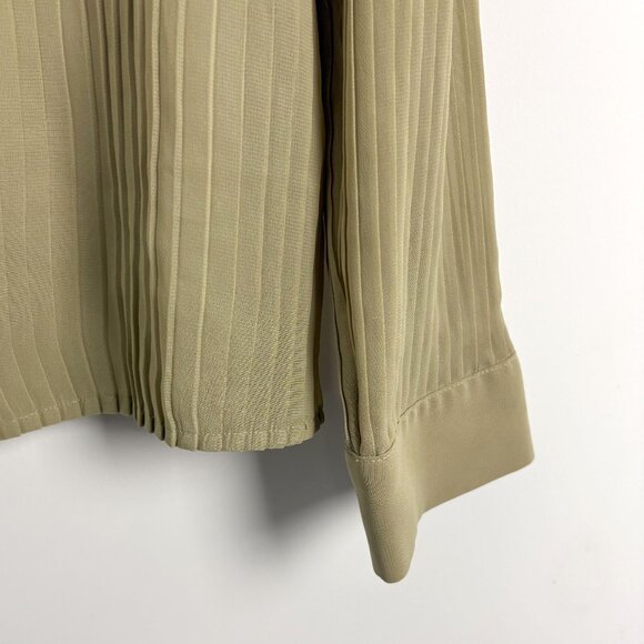 Karen Arnold Pleated Button-Up Blouse Long Sleeve Olive Green Size Medium - Picture 3 of 5